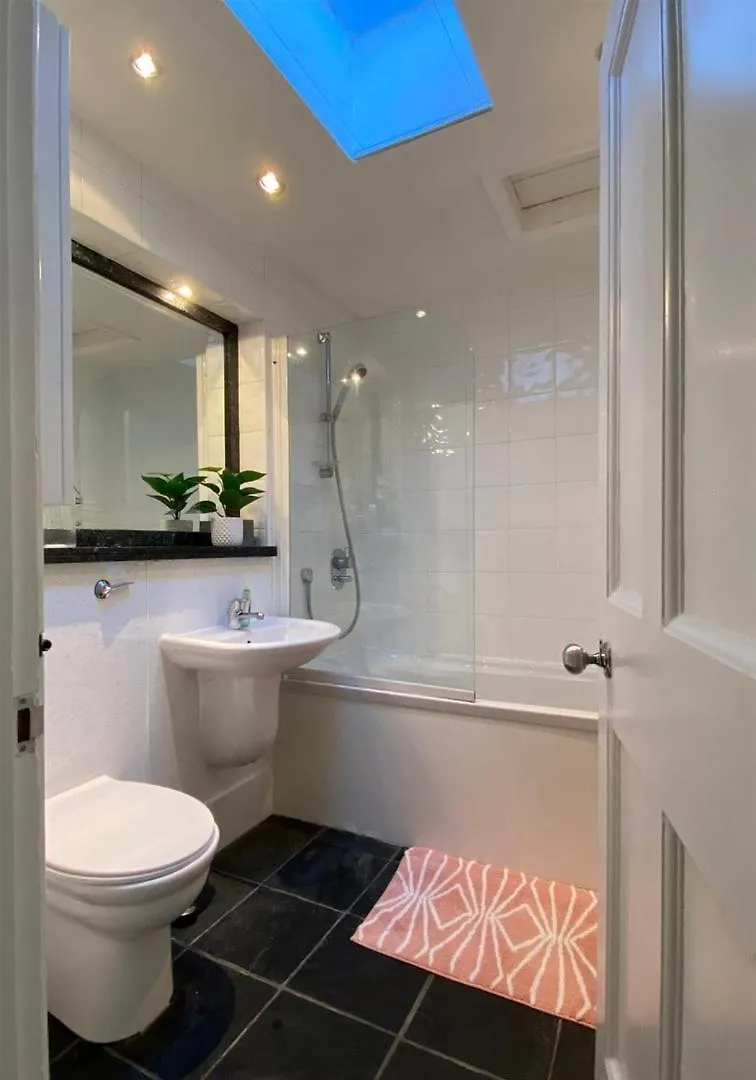 Guestready - Charming Flat In West End Apartment Edinburgh